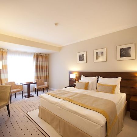 Capital Plaza Hotel Bucarest Chambre photo
