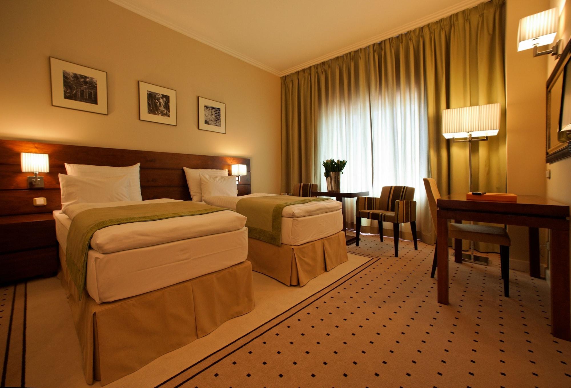 Capital Plaza Hotel Bucarest Extérieur photo