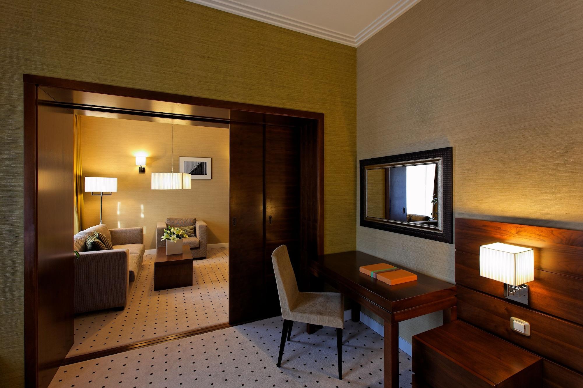 Capital Plaza Hotel Bucarest Extérieur photo